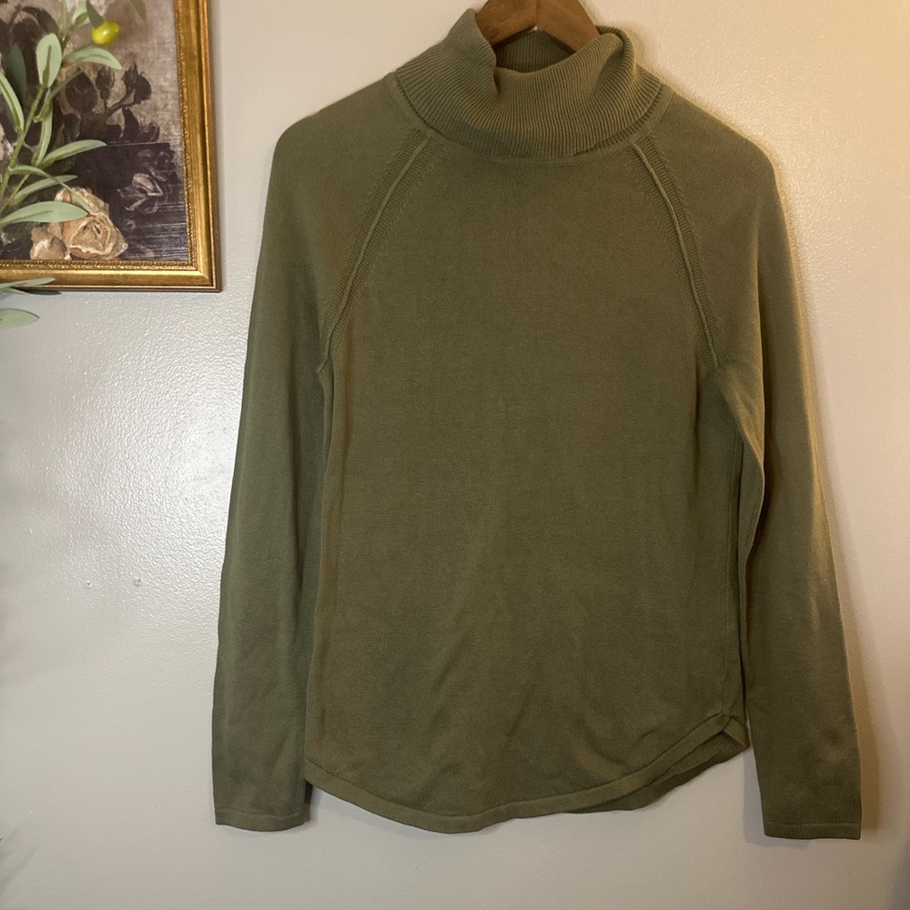 Jeanne Pierre Olive Green Turtleneck Sweater Small NWT Soft Knit Minimalist Cozy - Picture 3 of 7